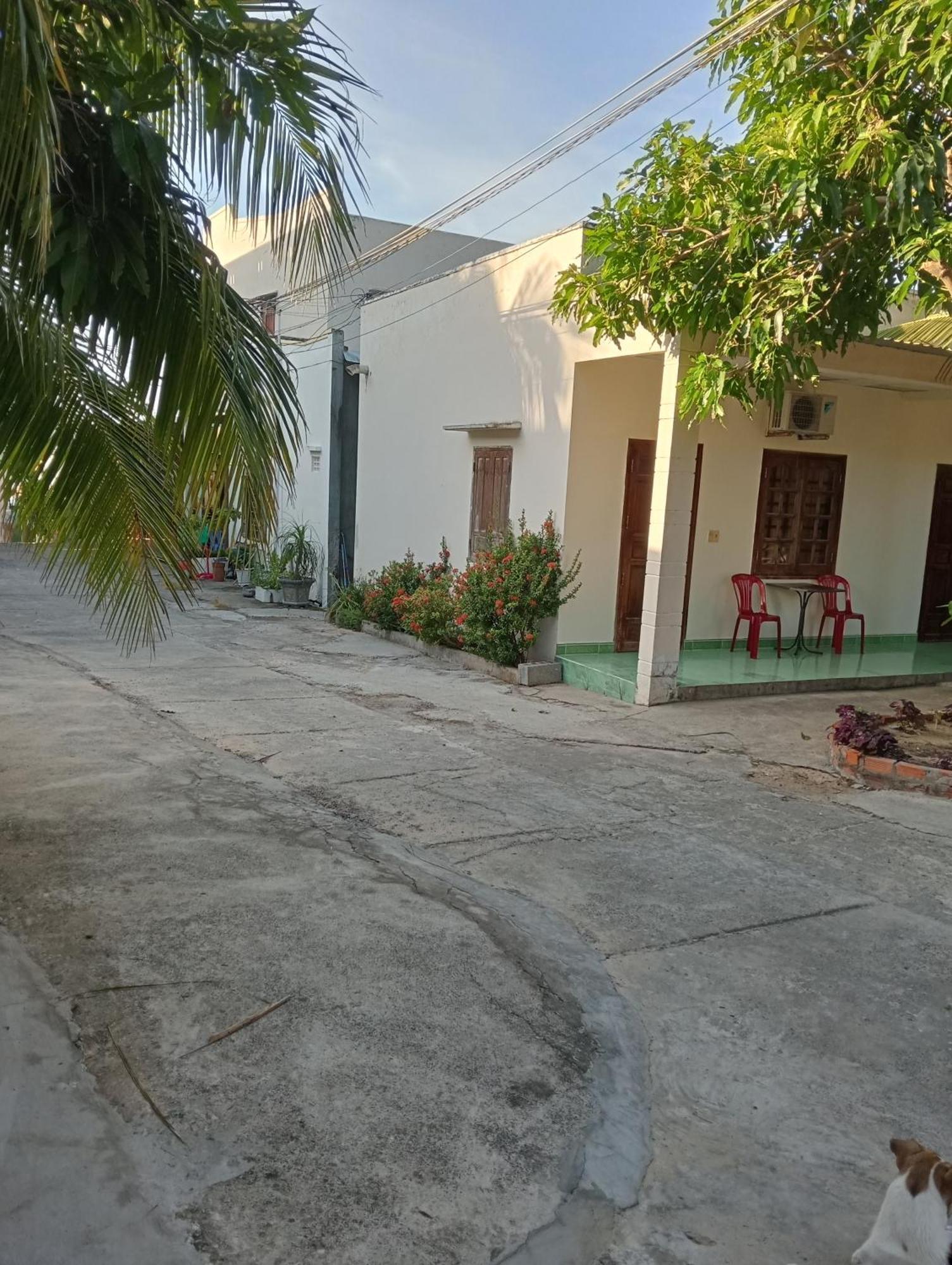 Homestay Nhat Thi Mũi Né Exterior foto